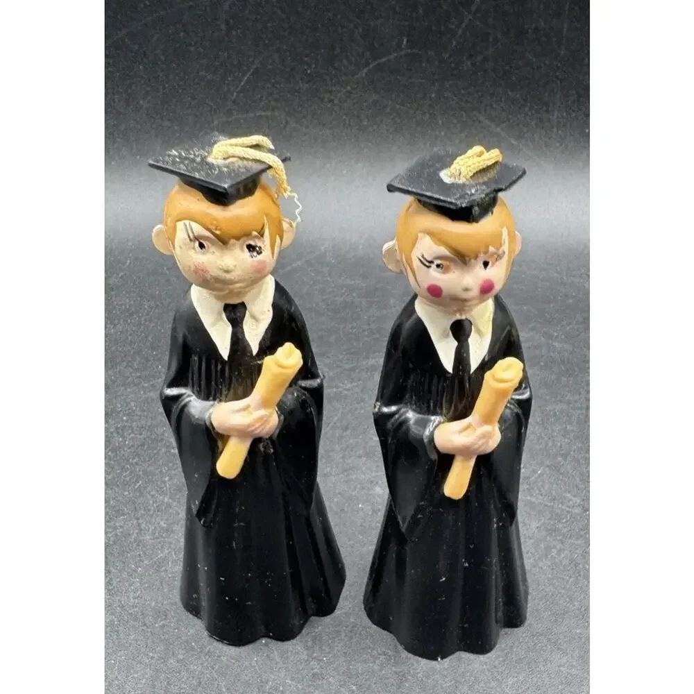 2 Vtg 1972 WILTON Graduation Cake Toppers Figures Boy & Girl Hong Kong -T28